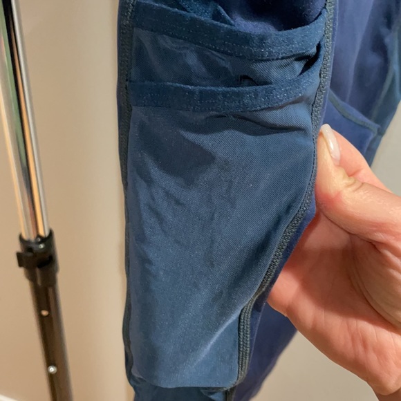 Fabletics Mid Rise Leggings - Picture 3 of 3